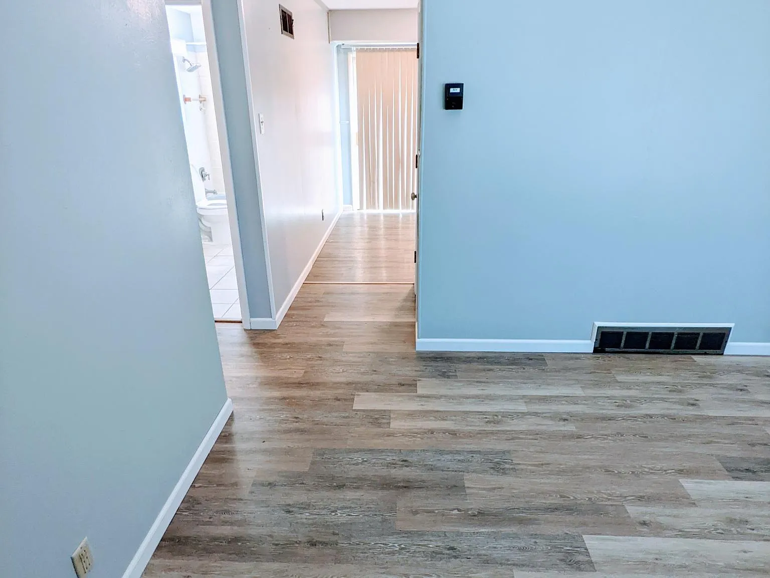990 Florland Drive — Photo 3