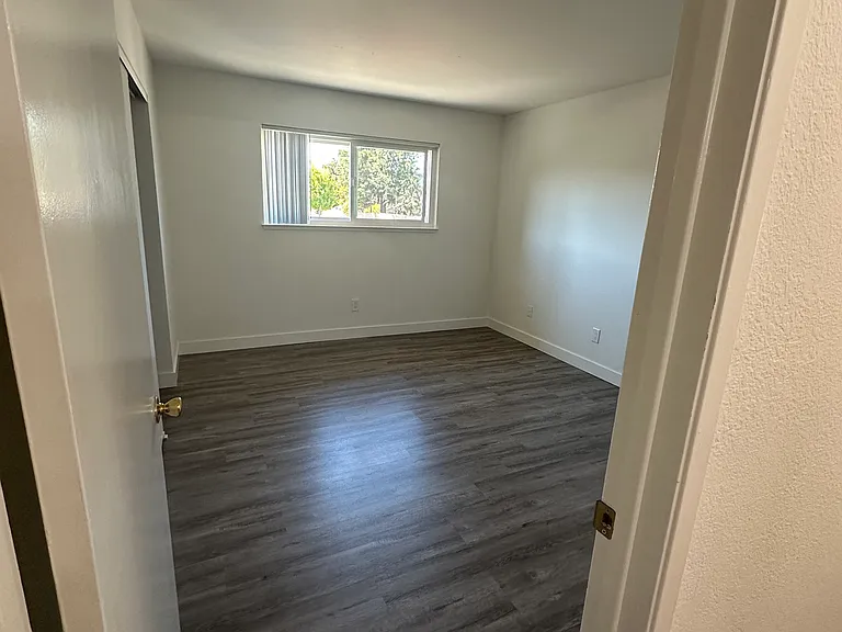 948 Azure St #4 — Photo 6