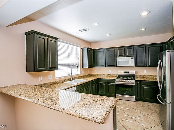 5th image of 6068 Laughing Creek St