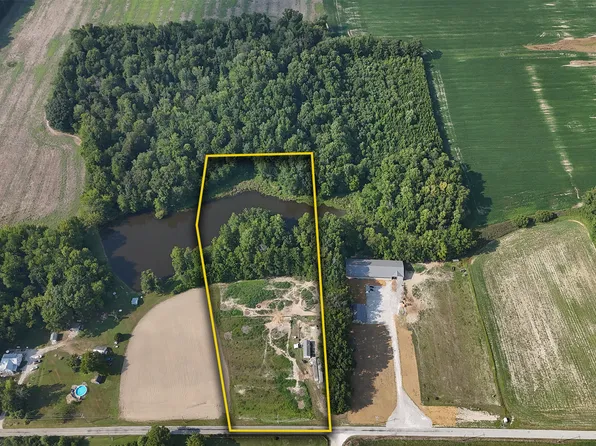 14000 W Blake Rd, Deputy, IN 47230