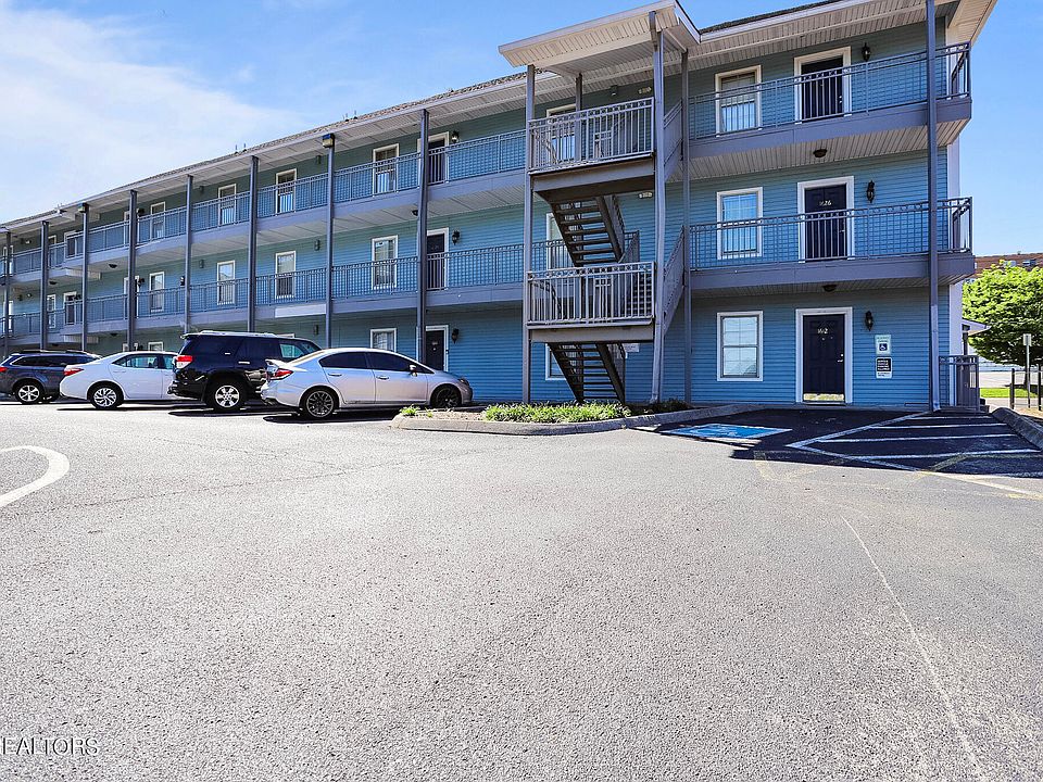 1st image of 1638 Queen Anne Way