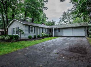 1954 Village Rd, Niskayuna, NY 12309