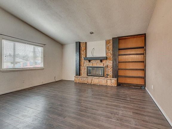 2nd image of 2638 Smalley Cir
