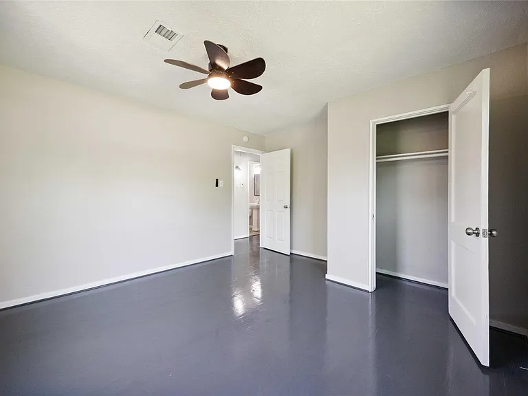 5206 Willow Glen Dr — Photo 12