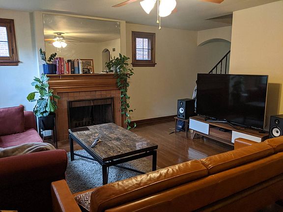 3rd image of 52 Orchard Ln