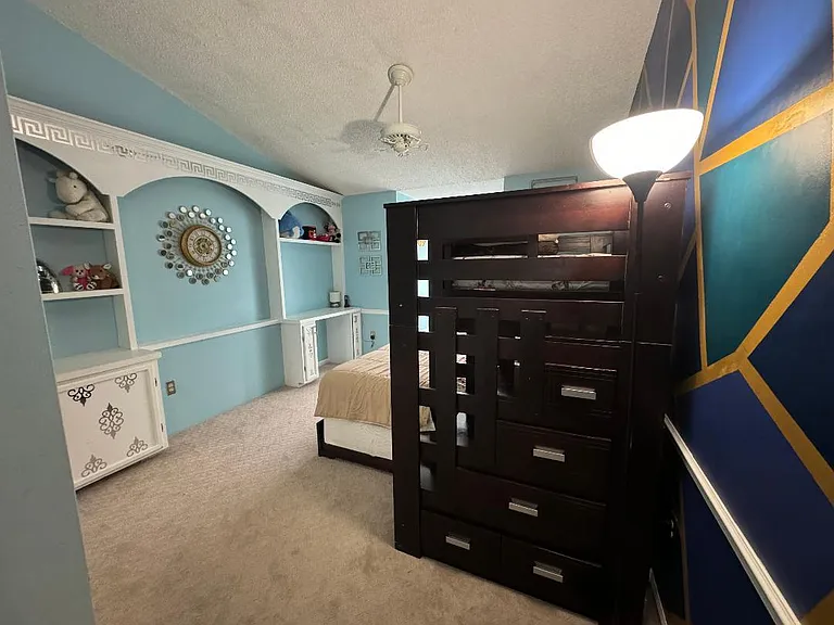 18 E Countryside Dr — Photo 16
