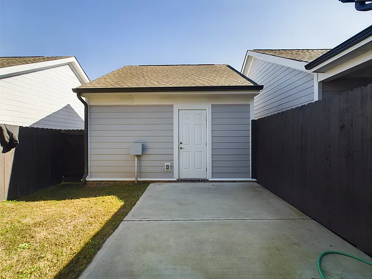 10189 Meeting House Dr NW — Photo 17