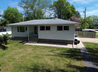47 5th Ave, Gimli, MB R0C1B1