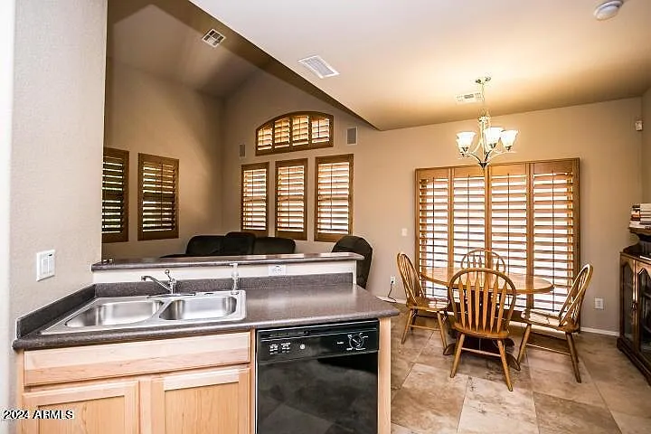 4374 E Sack Dr — Photo 5
