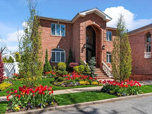 157-03 9th Avenue, Beechhurst, NY 11357