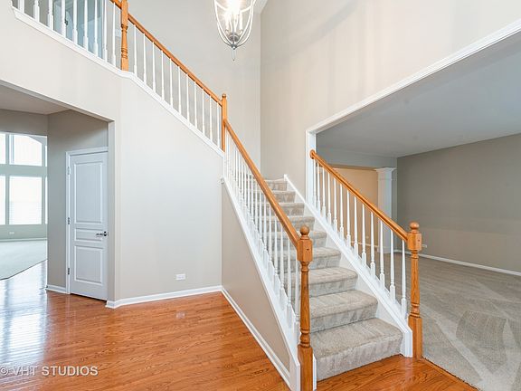 2nd image of 4010 Stratford Ln