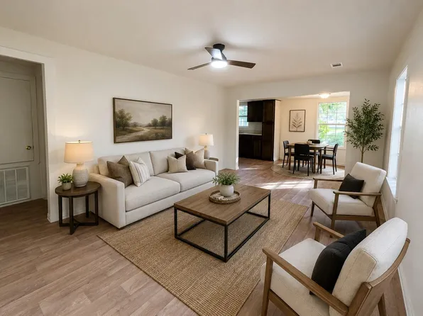 603 E 1st St, Sweeny, TX 77480