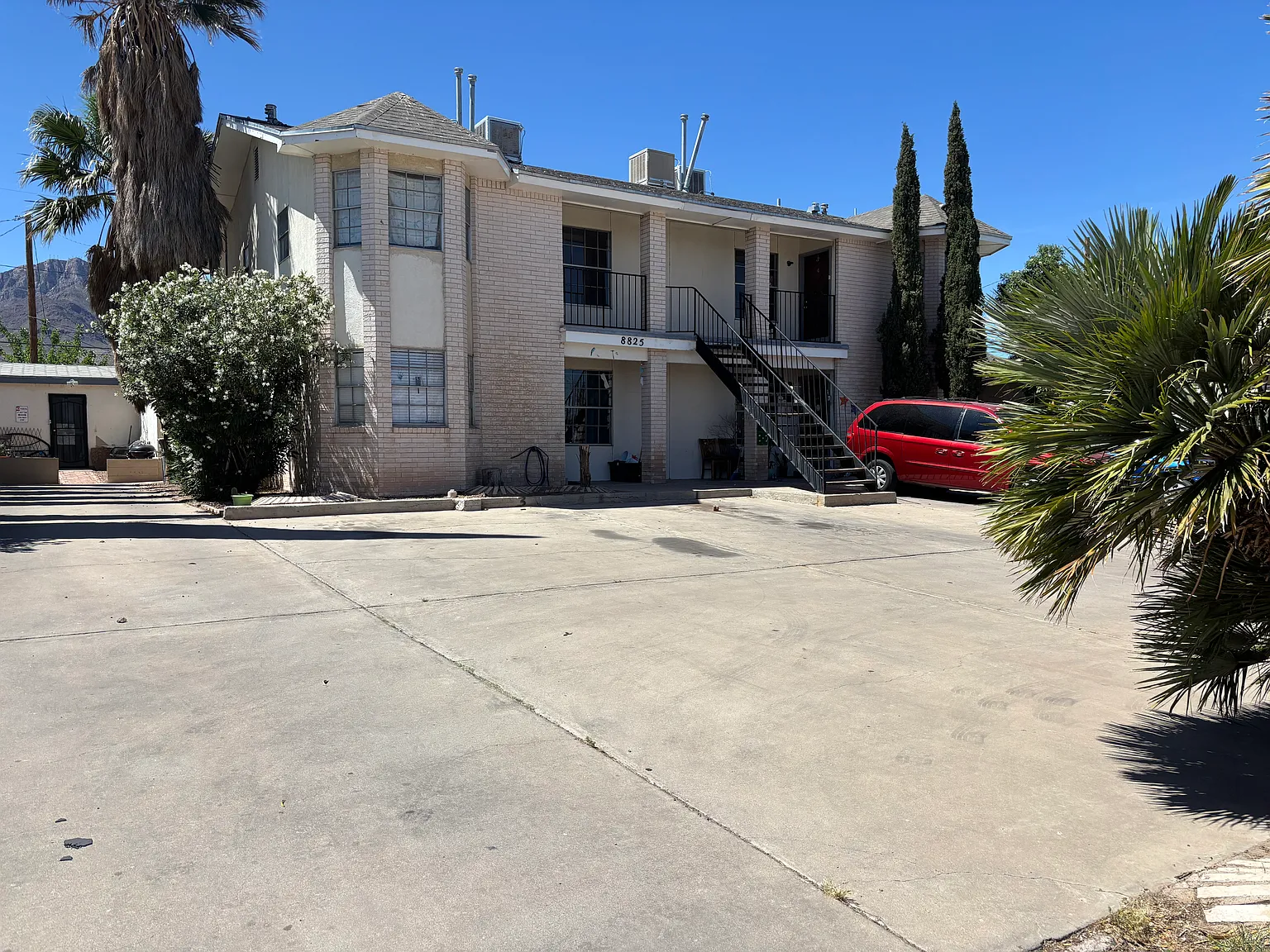 2 bed, 800 sqft, $875 — Photo 3