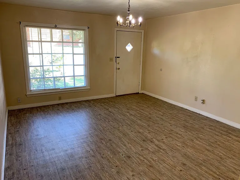 4229A SW 2nd Ave — Photo 10