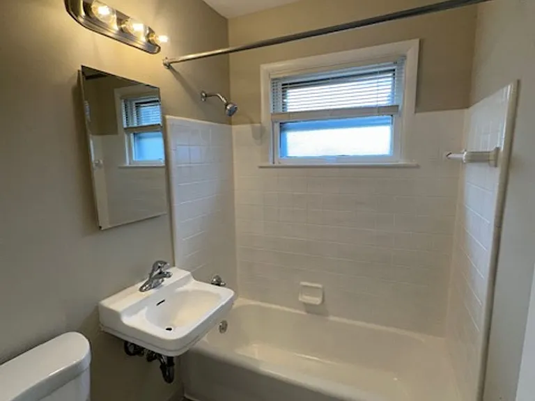 Cozy 1BR in Riverwest $925 Heat Included | Hardwood Floors | Storage + Laundry — Photo 9