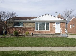 8567 Sanford Dr, Westland, MI 48185