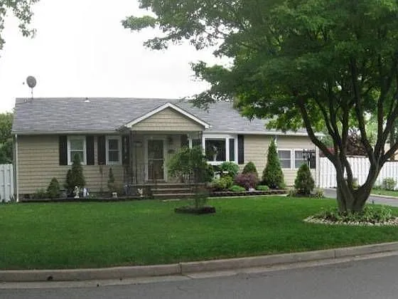 2202 Murray Ave photo 1