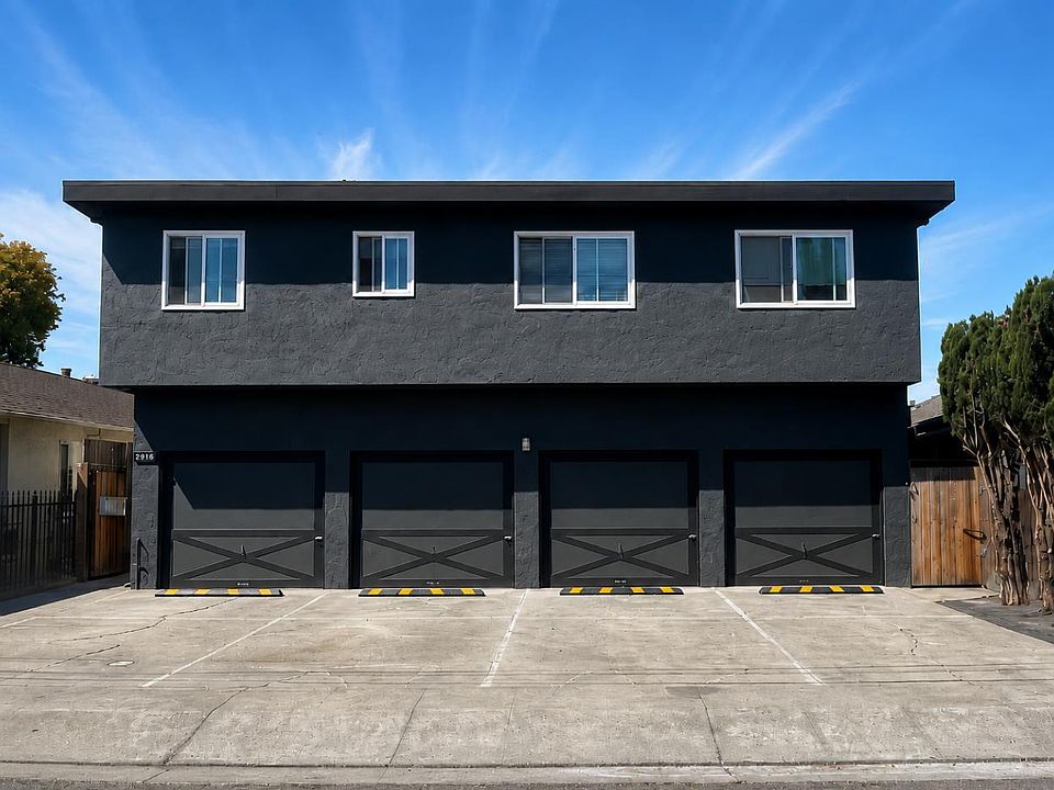 1st image of 2916 Curtis Ave