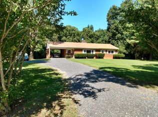 210 Sandy Ridge Rd, Waynesboro, VA 22980