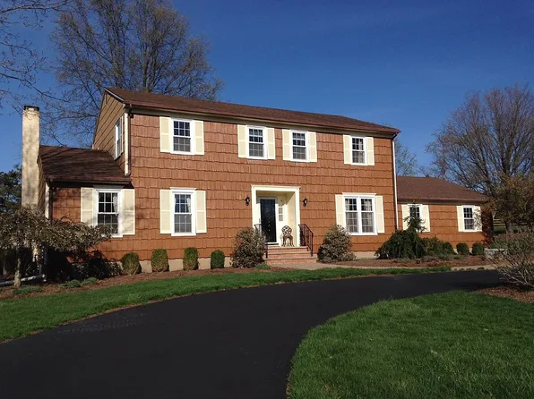 102 Hill Top Ln, Neshanic Station, NJ 08853