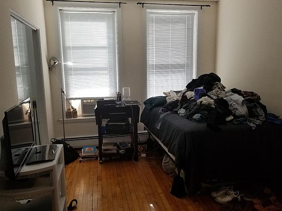4th image of 89 Englewood Ave APT 1A