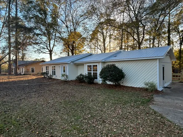 108 Pinecrest Loop, Enterprise, AL 36330