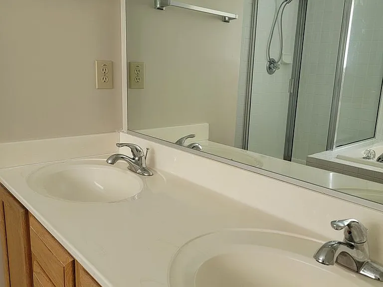1110 Carriage Ct — Photo 14