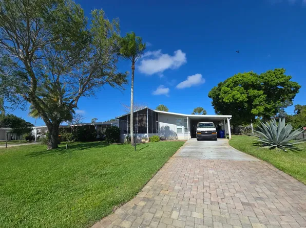 2 Treasure Cir, Sebastian, FL 32958