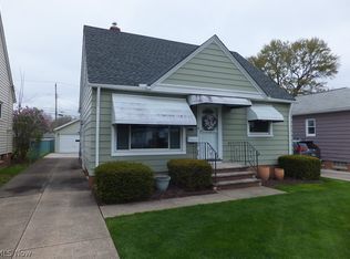 2434 Stanfield Dr, Parma, OH