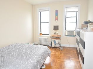 2818 42nd St APT 3B, Astoria, NY 11103