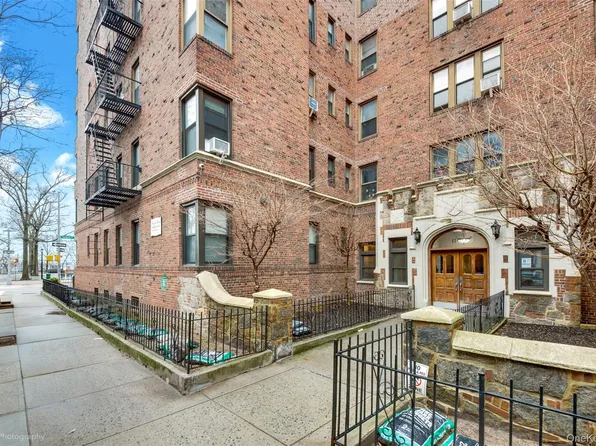 41-09 41st Street, Sunnyside, NY 11104