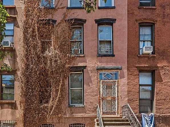 90 Ryerson St, Brooklyn, NY 11205