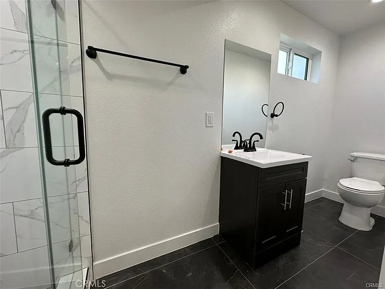 2823 Maple Ave — Photo 4