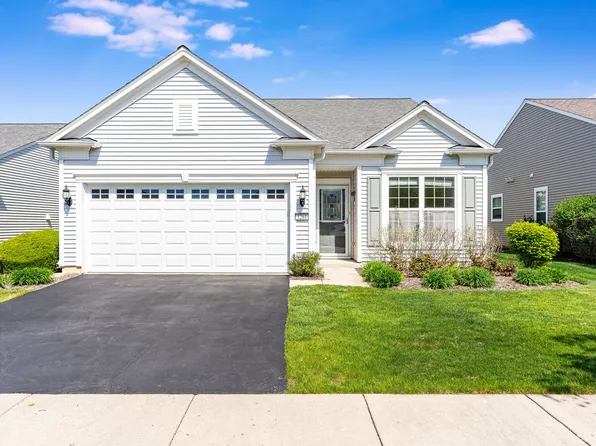 3284 Comstock Ct, Mundelein, IL 60060