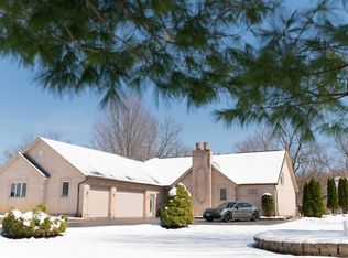 7206 S Solon Rd, Spring Grove, IL 60081