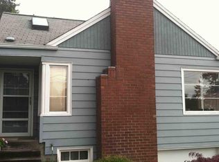 1910 NE 70th St, Seattle, WA 98115