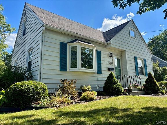 4th image of 303 Kingsdown Dr