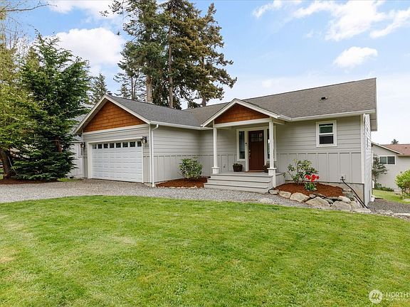 2nd image of 1070 Halsey Drive