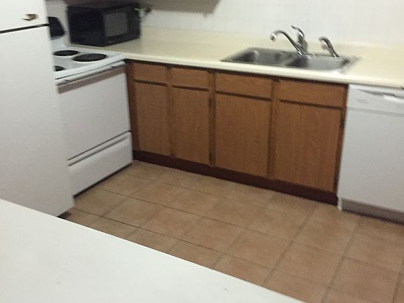 2nd image of 1000 Spruce St APT 3B