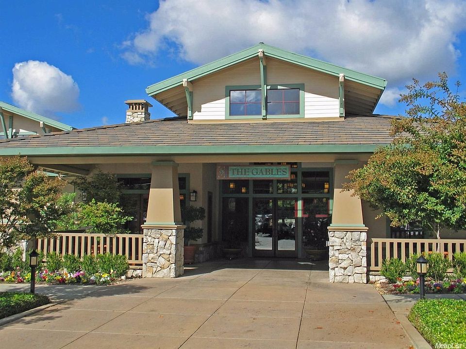 1st image of 2911 Cricket Club Ct