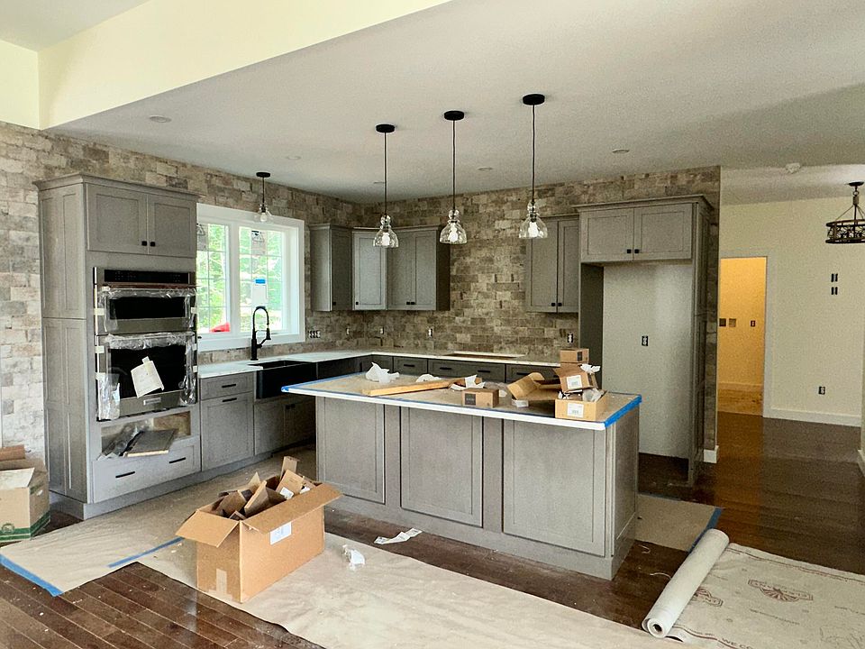 2nd image of 77 Willow Bend Lane