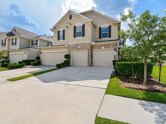 2nd image of 16021 Summerville Lake Dr