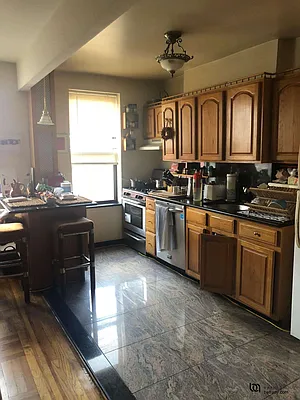 Rented by Batra Group Inc | media 11