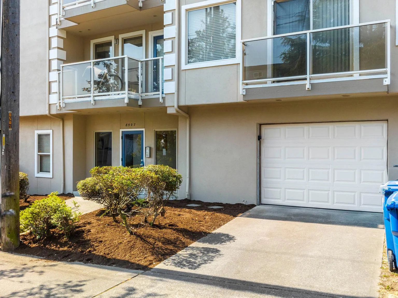 2 bed, 985 sqft, $2,795 — Photo 3