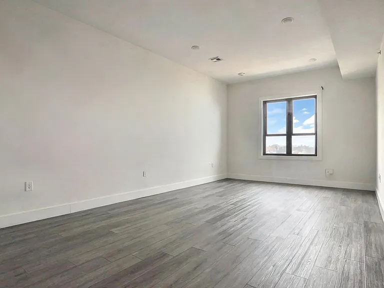 425 Avenue C #504 — Photo 14