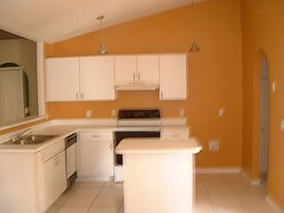 2nd image of 460 Lark Ct