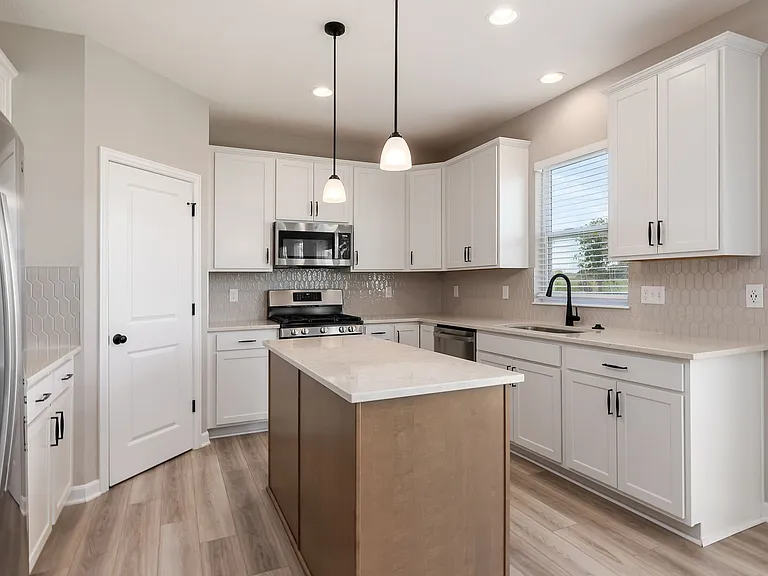 3665 Mantle Dr — Photo 15