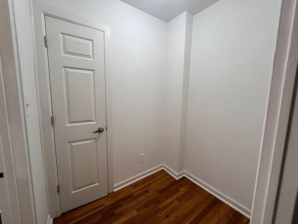 1st image of 61-88 Dry Harbor Rd #4U