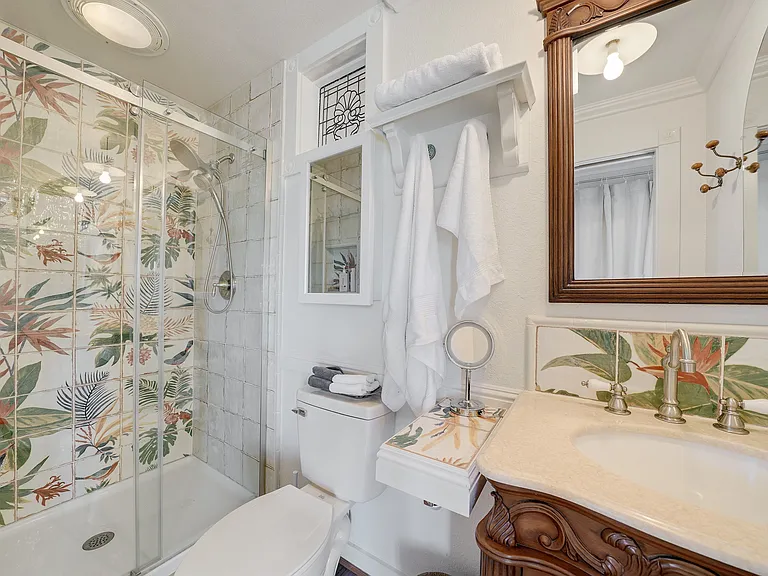 95 Mistletoe Ln #A — Photo 16