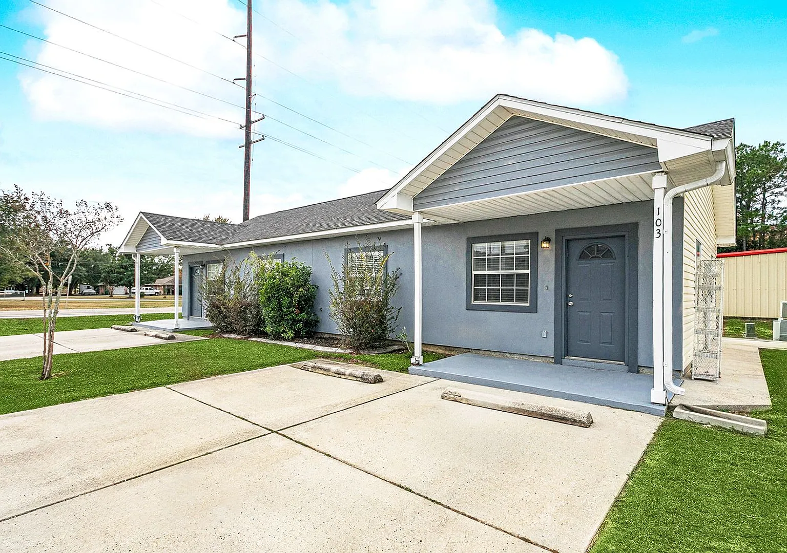 Charming Cottages for Rent in Waveland 1 & 2 Bedroom Units Available at Cambridge Cottages! — Photo 4